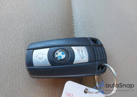 2014 BMW X1 xDrive28I из США, поврежденный, VIN WBAVL1C55EVR92668